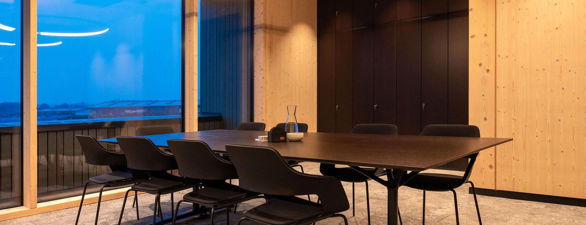 300-HNT STA AT PRE 20241024 Meetingrooms R6A5152 © Trecolore Architects