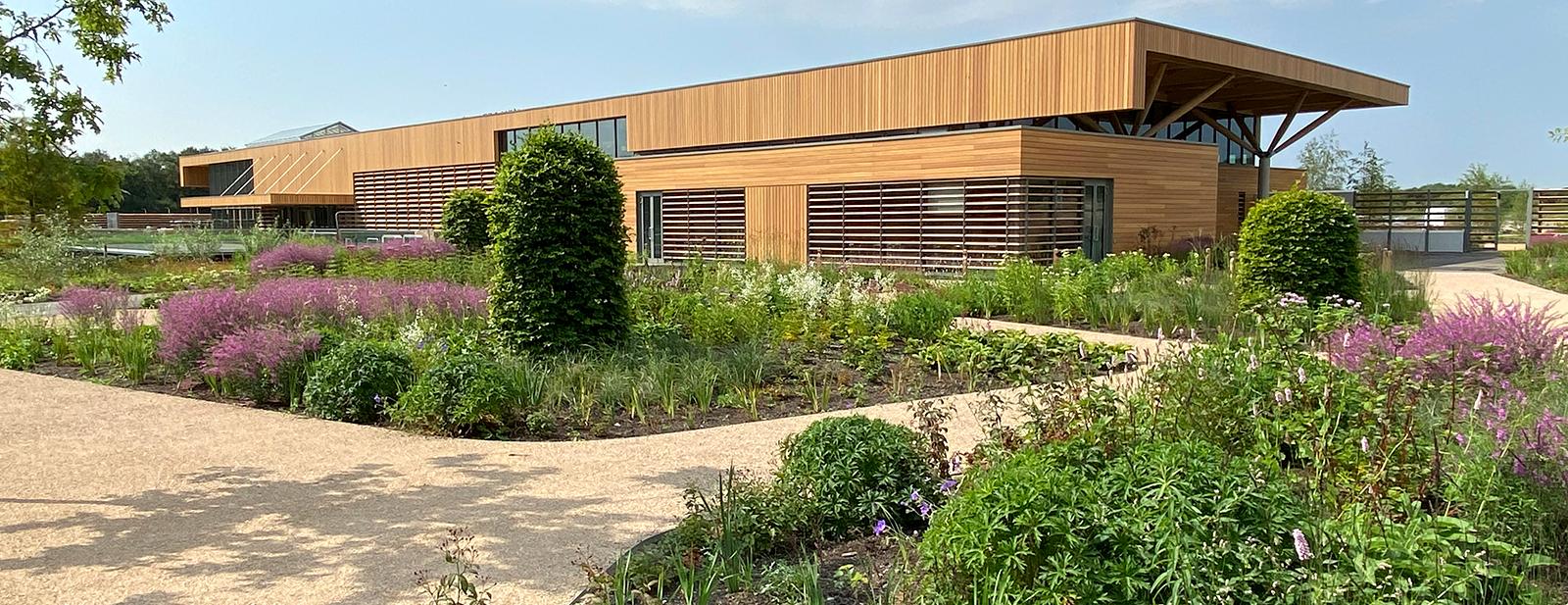 HES_REF_RHS_Garden_Bridgewater_GB_20200812_001_GardenView__Hodder-Partners | © HASSLACHER Gruppe | Peter Cook