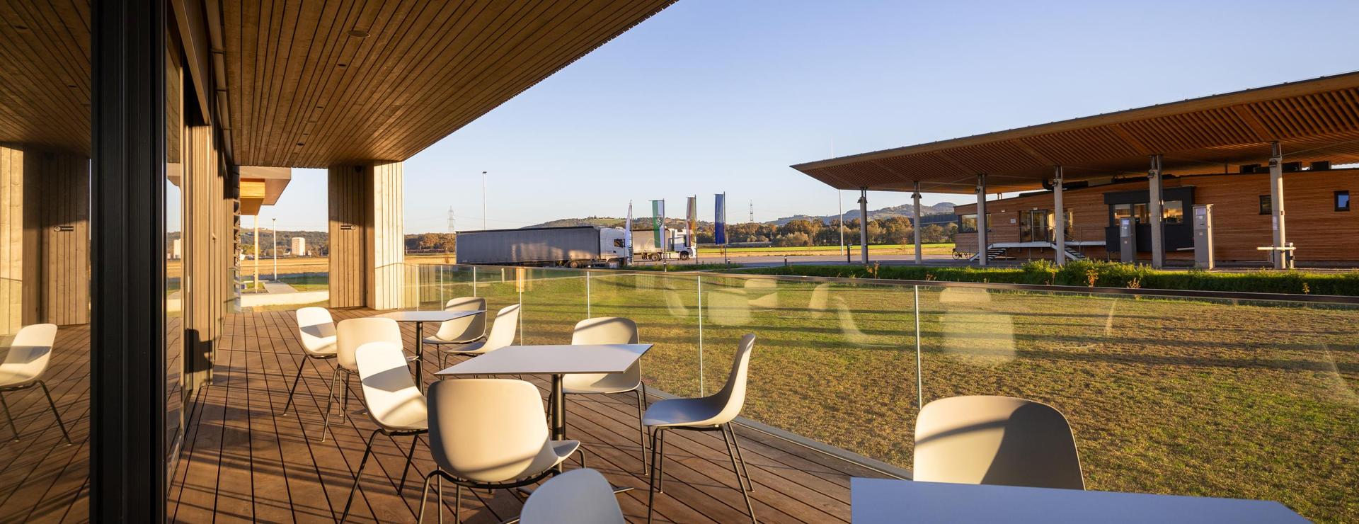 292-HNT STA AT PRE 202_4_1_007 Kantine R6A3870 RET © Trecolore Architects