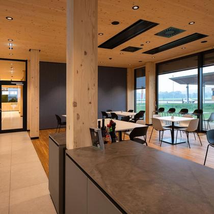 299-HNT STA AT PRE 20241024 Kantine 06A8281 © Trecolore Architects