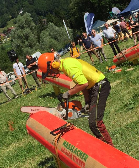 Holzstraszenkirchtag_St__Urband_2016__1_ | © Beim Scheibenschneiden war Präzision gefragt.