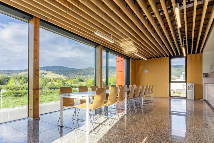 HNT_REF_Baco_Burogebaude_ROU_20230221_005__copy__Cosmin_Giurgic___Tecto_Arhitectura_SRL_Teaser