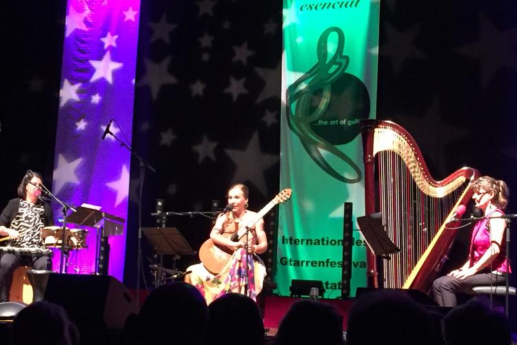 Gitarrenfestival_2016__1_ | © Ein großartiges Konzert mit Monika Stadler, Julia Malischnig und Ingrid Oberkanins. (c) HASSLACHER NORICA TIMBER