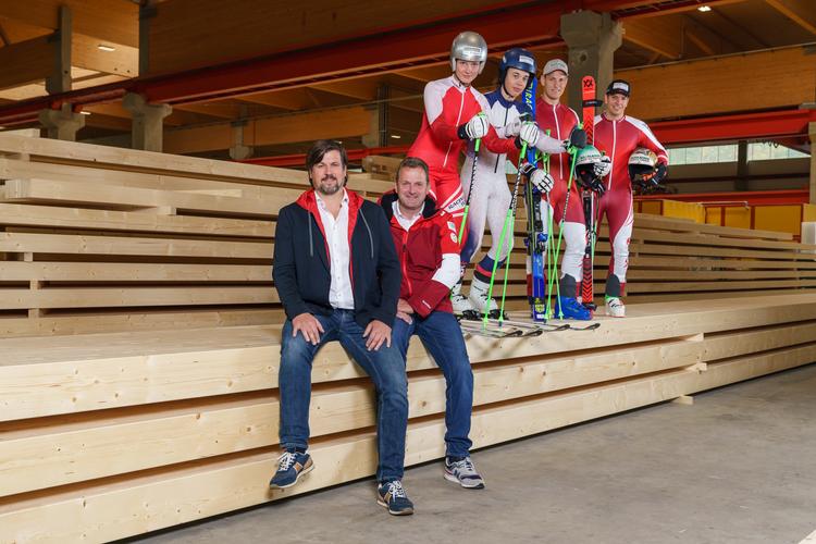 Christoph-Kulterer_Skifahrer_2022-10-21_035_cHASSLACHER-Gruppe_Tinefoto