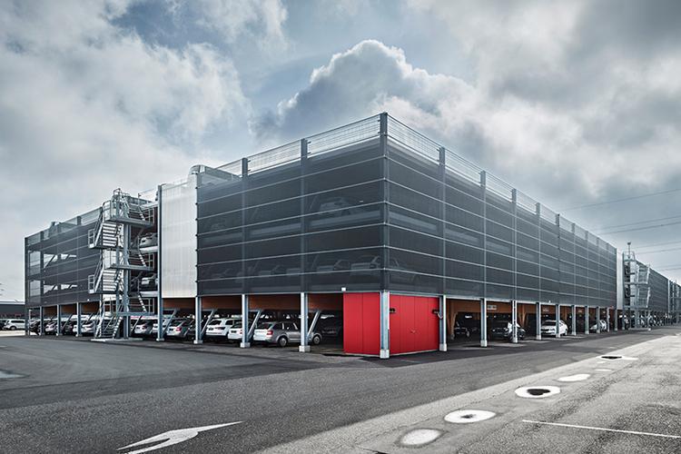 2018_Parkhaus_CotraAG__copy__Poffet_CF063520_Web-PPT